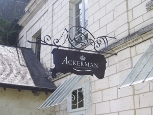 enseigne fer forgé Ackerman Saumur